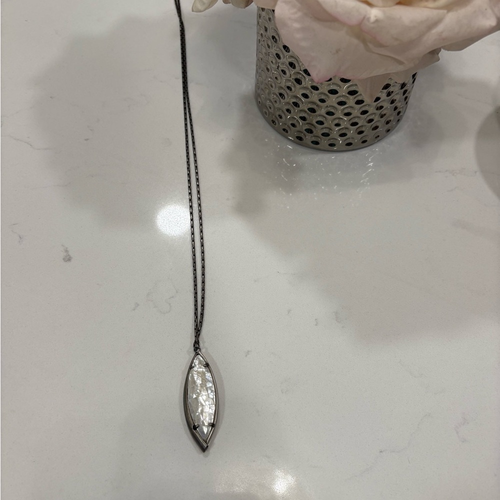 Kendra Scott Silver Pendant Necklace